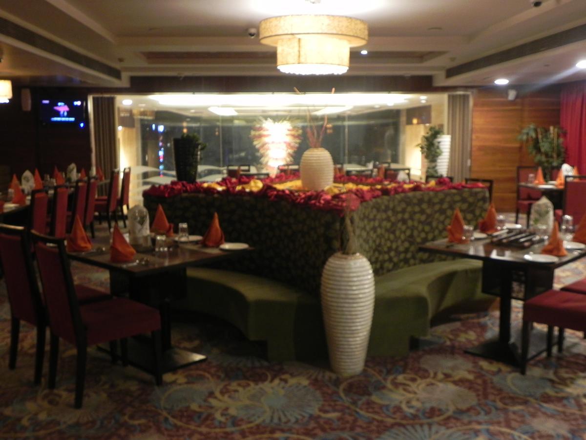Ramada Ahmedabad Hotel Exterior photo
